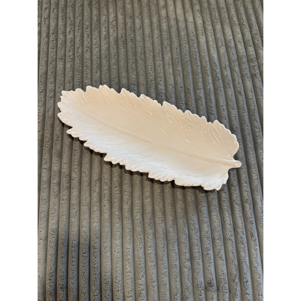 White‎ Ceramic Feather Shaped Serving Dish Tray Decorative Appetizer Platter
